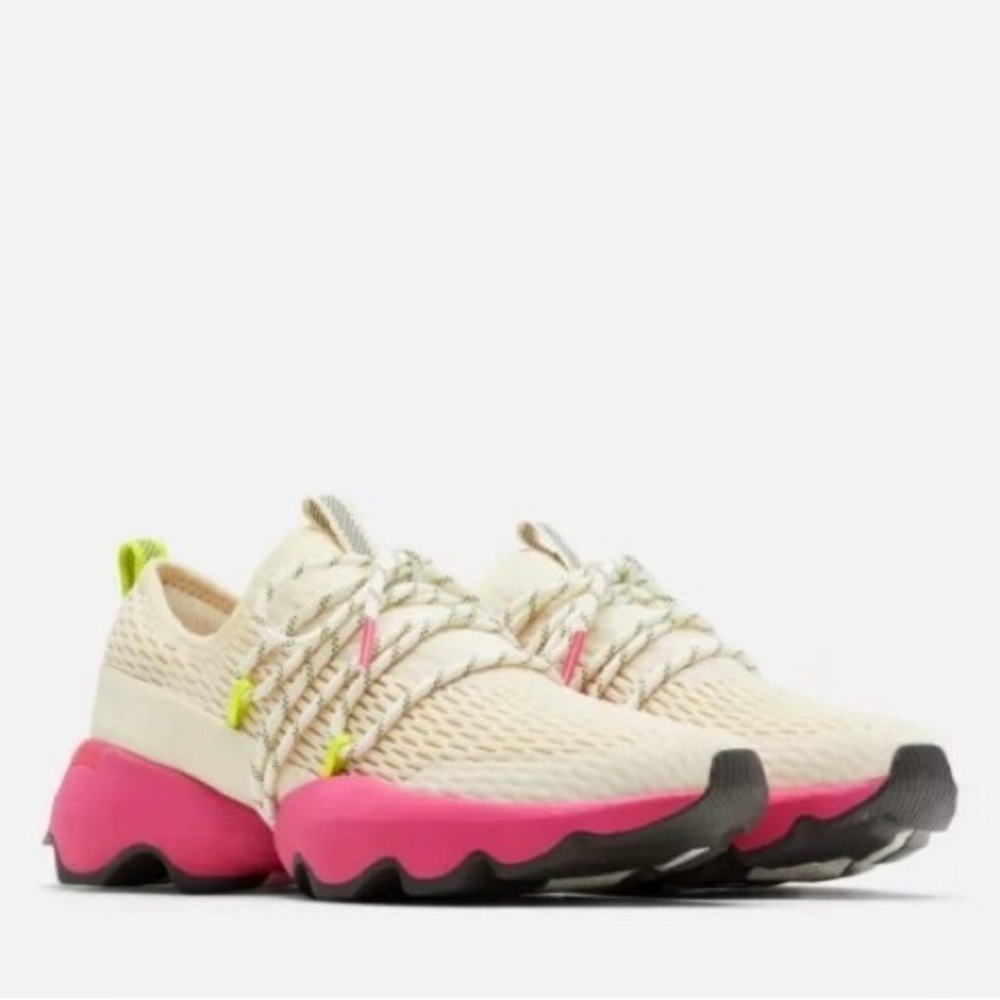 Sorel kinetic impact lace sneakers - women’s size 8 natural cactus pink